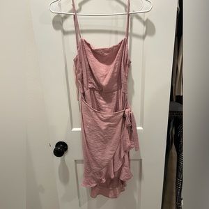 Pink open back dress! Very cute on & great for a brunch or event with friends!
